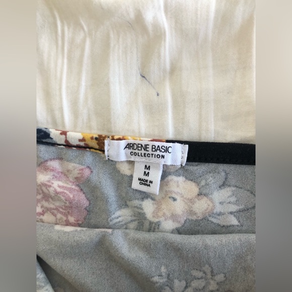 3/$15 Ardene Tank Top - Picture 3 of 3